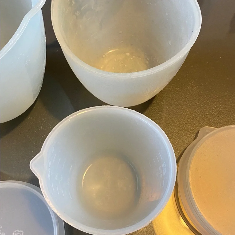 Pampered Chef Silicone Food Storage Containers - Set of 3 with lids